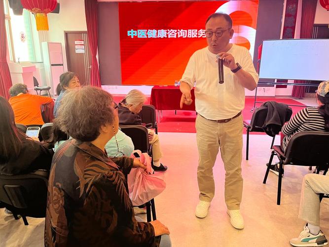 前门街道开展"护'新'家 春季养生及健康咨询"活动